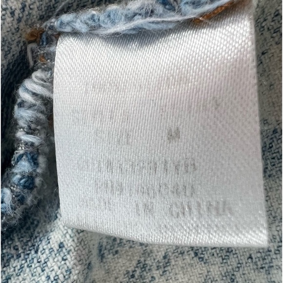 Signature8 Bleached Cropped Rough Hem Jean Jacket Size Medium Women's - Picture 5 of 5